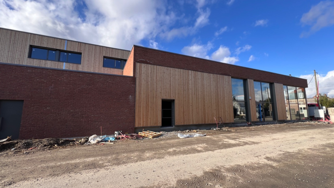 Cellule commerciale divisible de 200m2