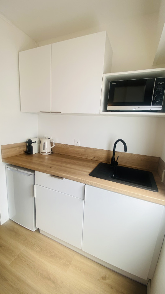 Cannes-la-Bocca Centre – Location d’une pièce de 11 m²