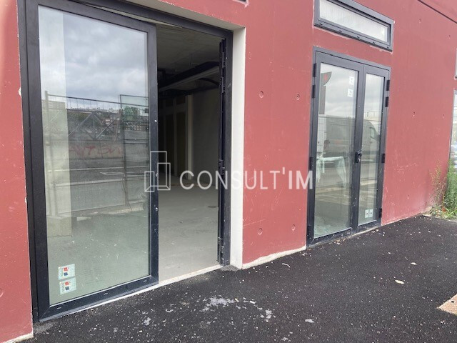 A Louer Cellules commerciales neuves Ivry sur Seine