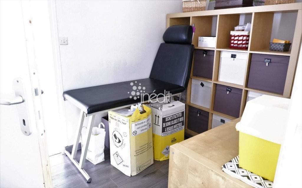 LOCAL PROFESSIONNEL A LOUER - VILLENEUVE D'ASCQ COUSINERIE