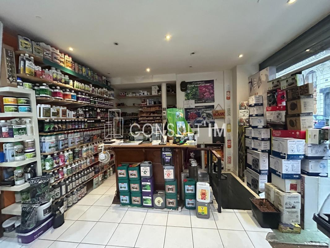 Local de 45m² + 33m² en sous/sol