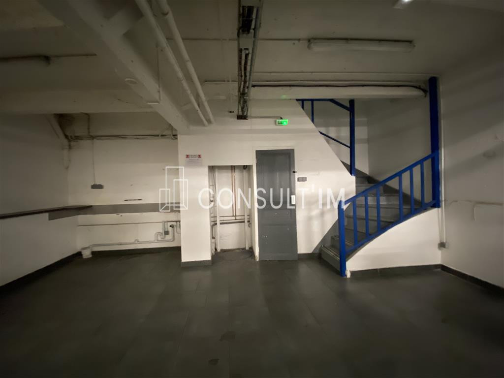 Local commercial - Atelier - Garage - Bureaux
