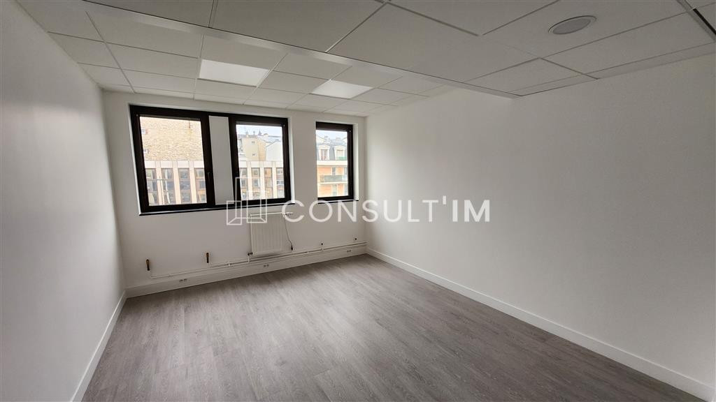 A louer bureaux au coeur de Clichy avec accès PMR