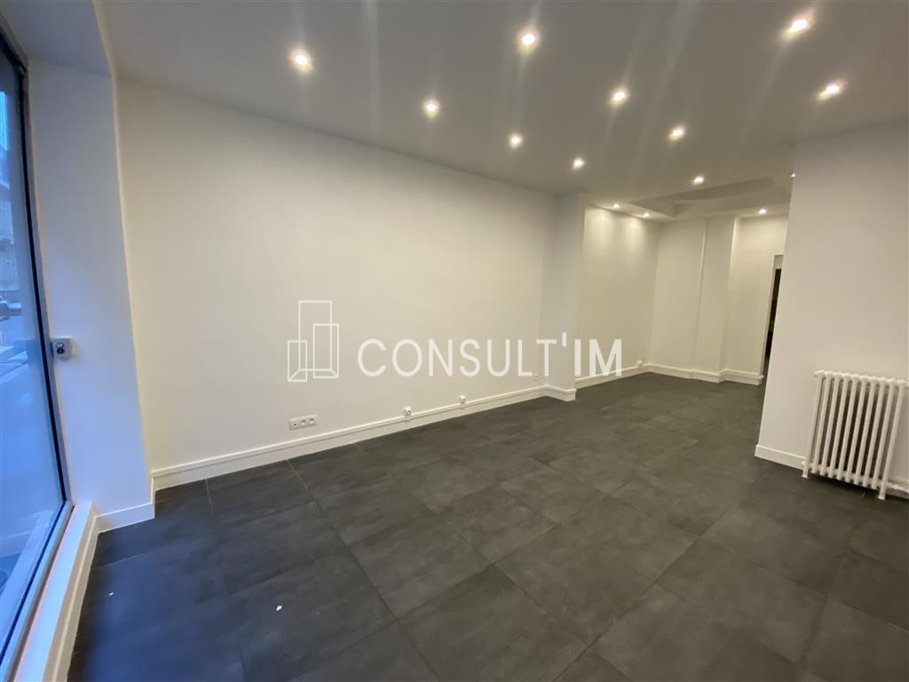 A louer : Boutiques occupées - rentabilité brute de 5,49 %