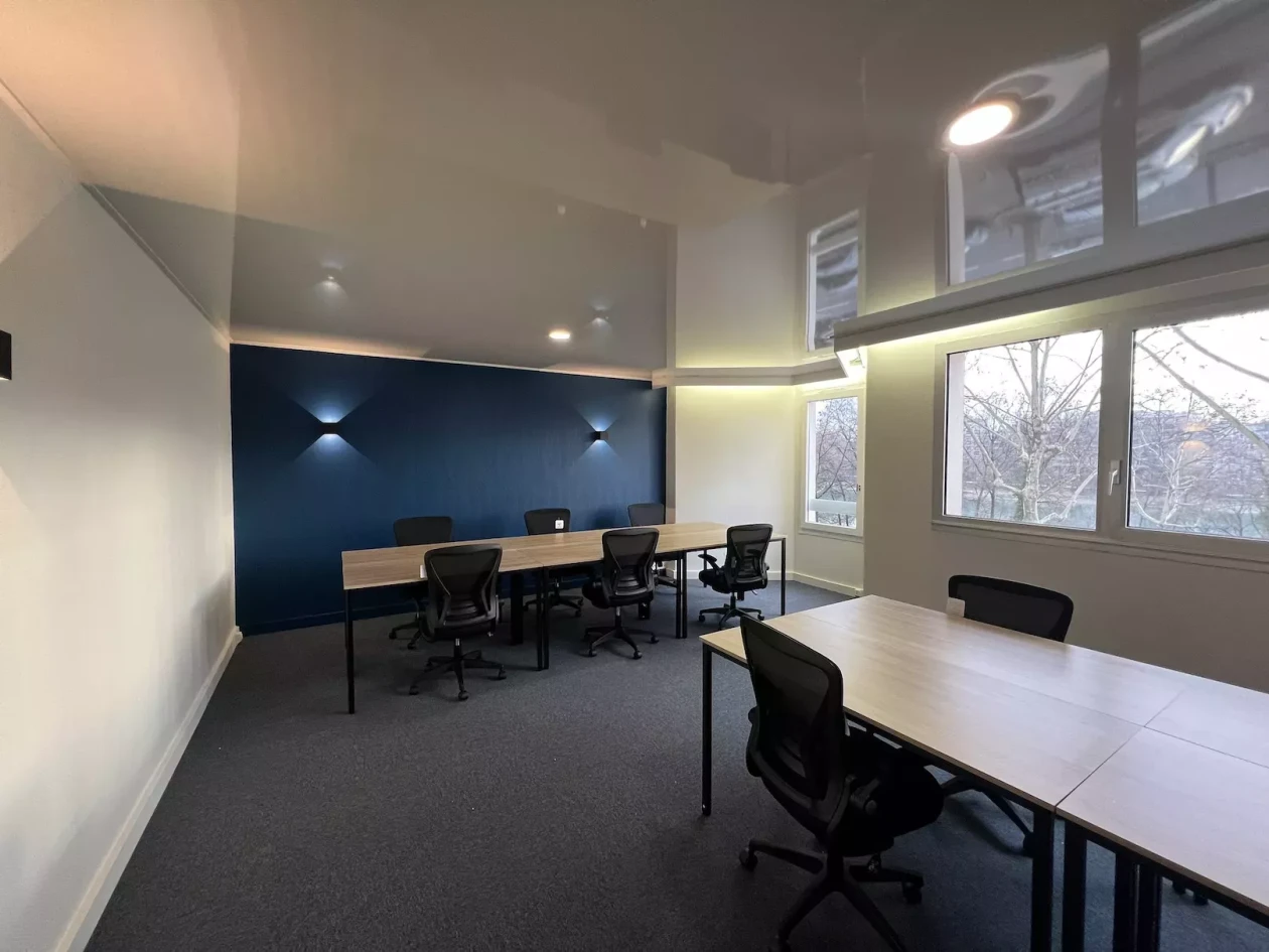 Bureau  allant de 10 à 35 m² (140 m² en tout) dispo pour activités médicales et paramédicales