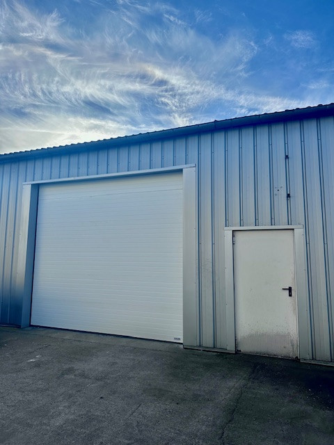ENTREPÔT DE 220M2 À LOUER SAINT DENIS EN VAL