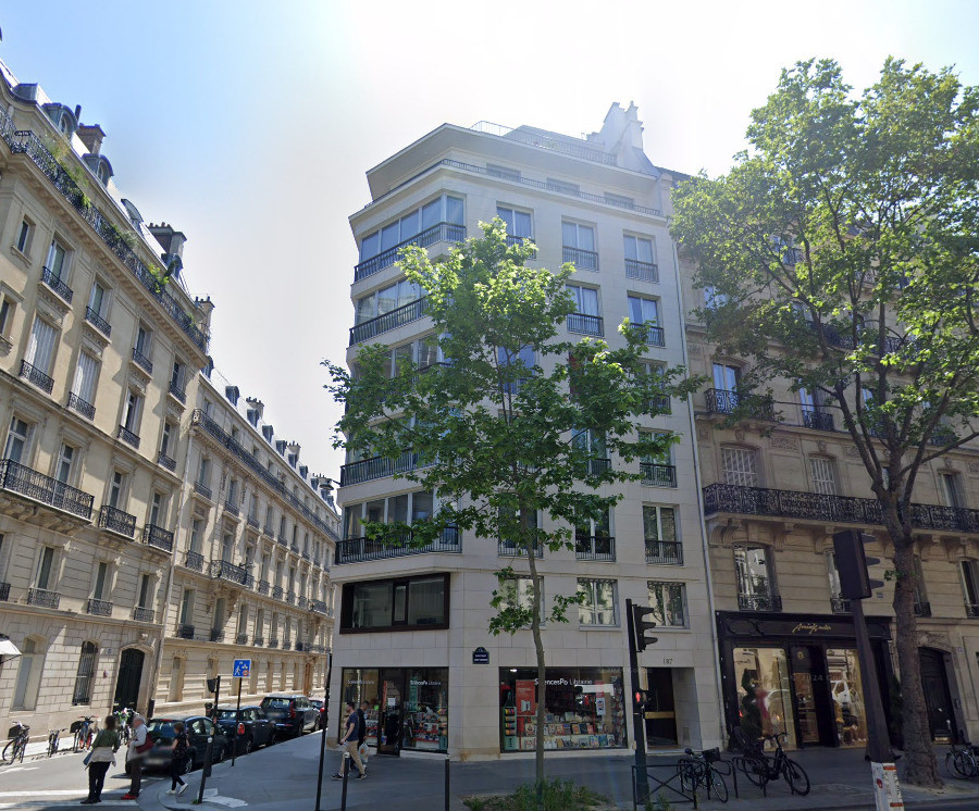 Bureaux de 110m² à louer dans un immeuble d'angle