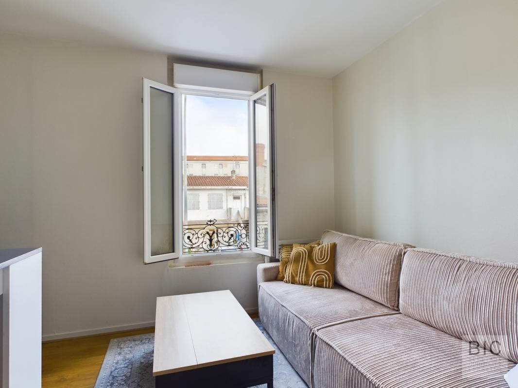 Immeuble monopropriété de 4 appartements avec chacun un jardin ou un balcon