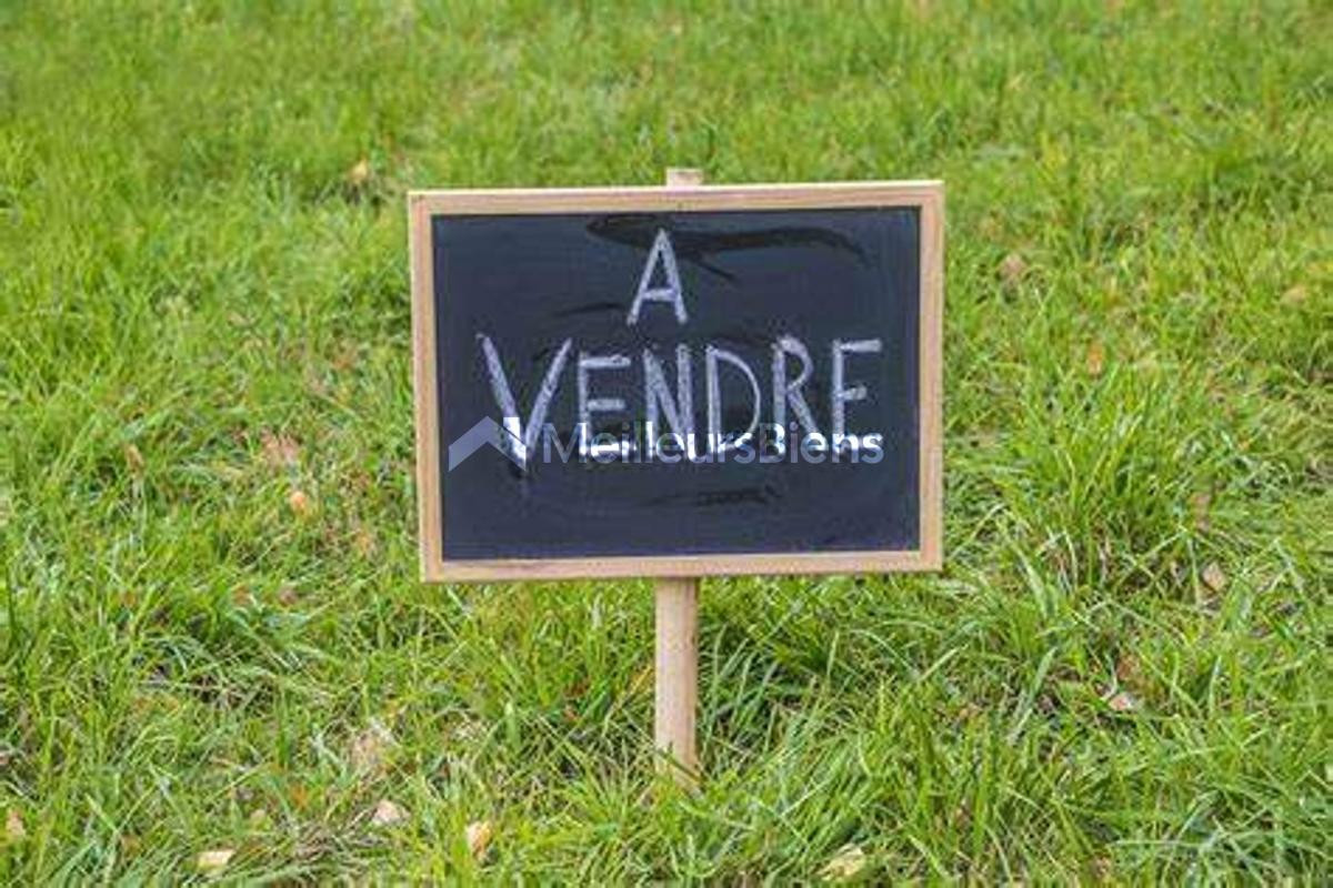 À vendre – Bâtiment à rénover sur grand terrain de 2140 m² – Secteur Mathurin, Le Gosier (97190)