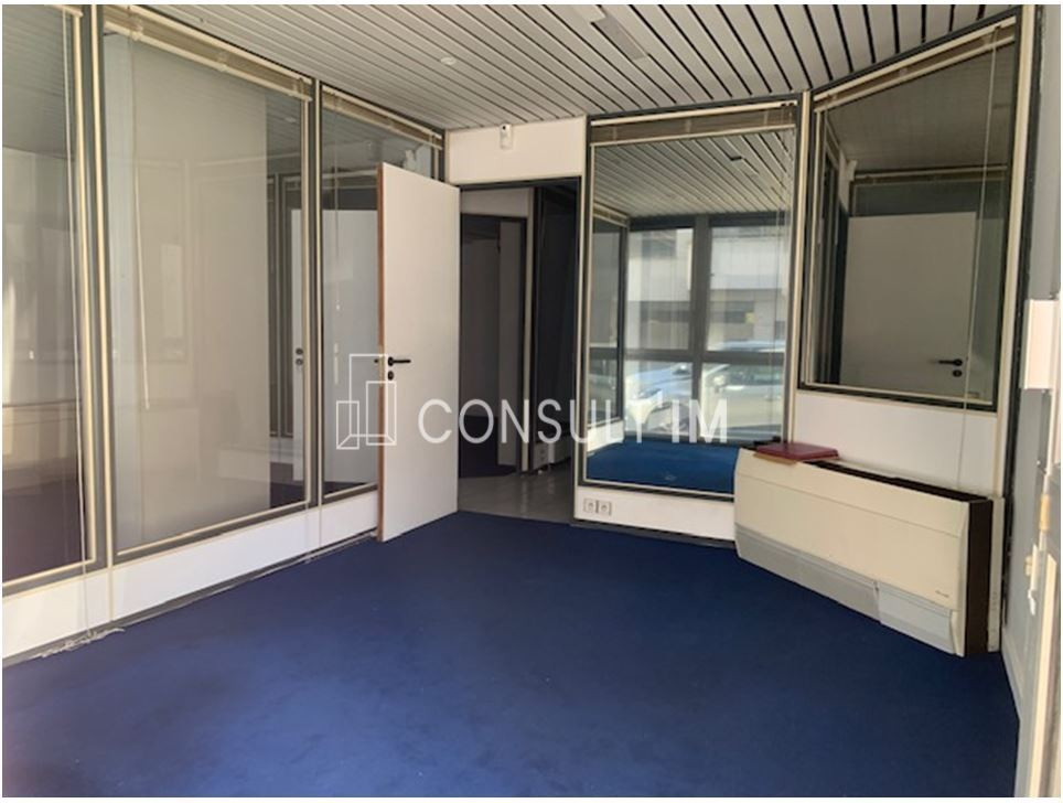 Dans le Nord de Boulogne, bureaux à la location