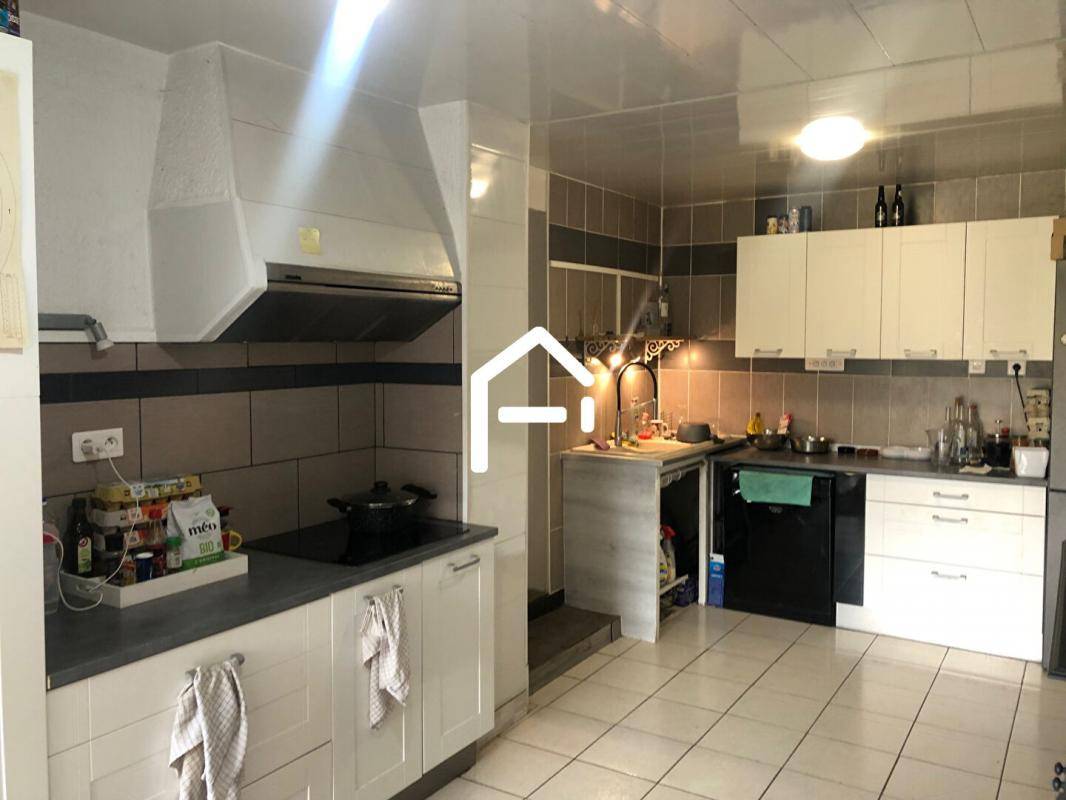 Ensemble immobilier 170M2 - Local Commercial + Maison d'habitation