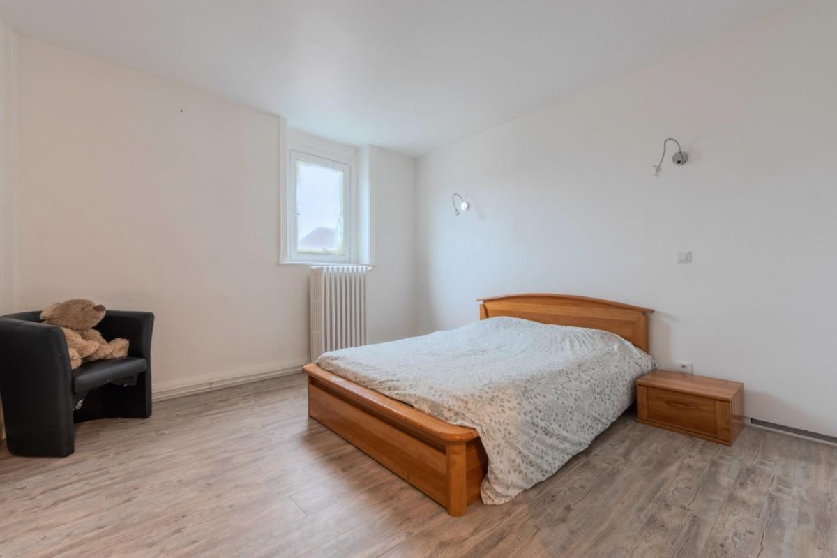 LOCAL  COMMERCIAL + APPARTEMENT