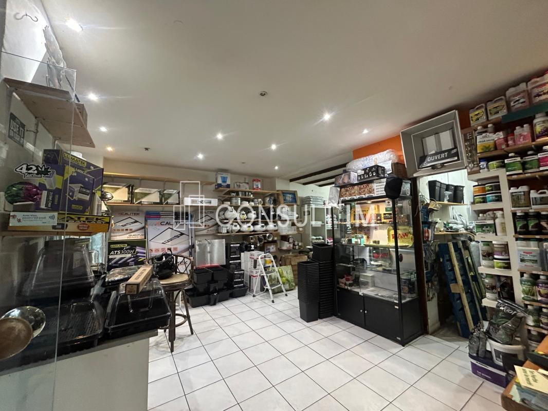 Local de 45m² + 33m² en sous/sol