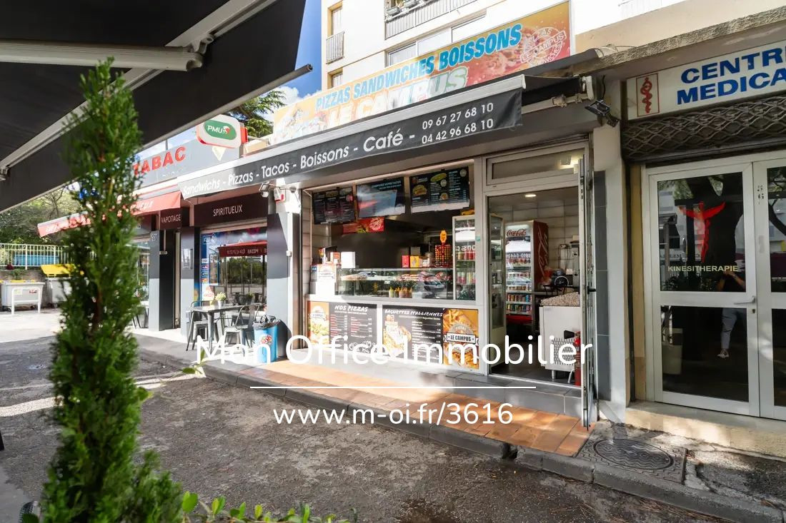 Référence : 3616-NAM - Murs Commerciaux loué avenue Gaston Berger