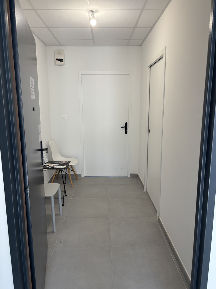 Cabinet neuf médical / paramédical de 37 m² – Rognonas