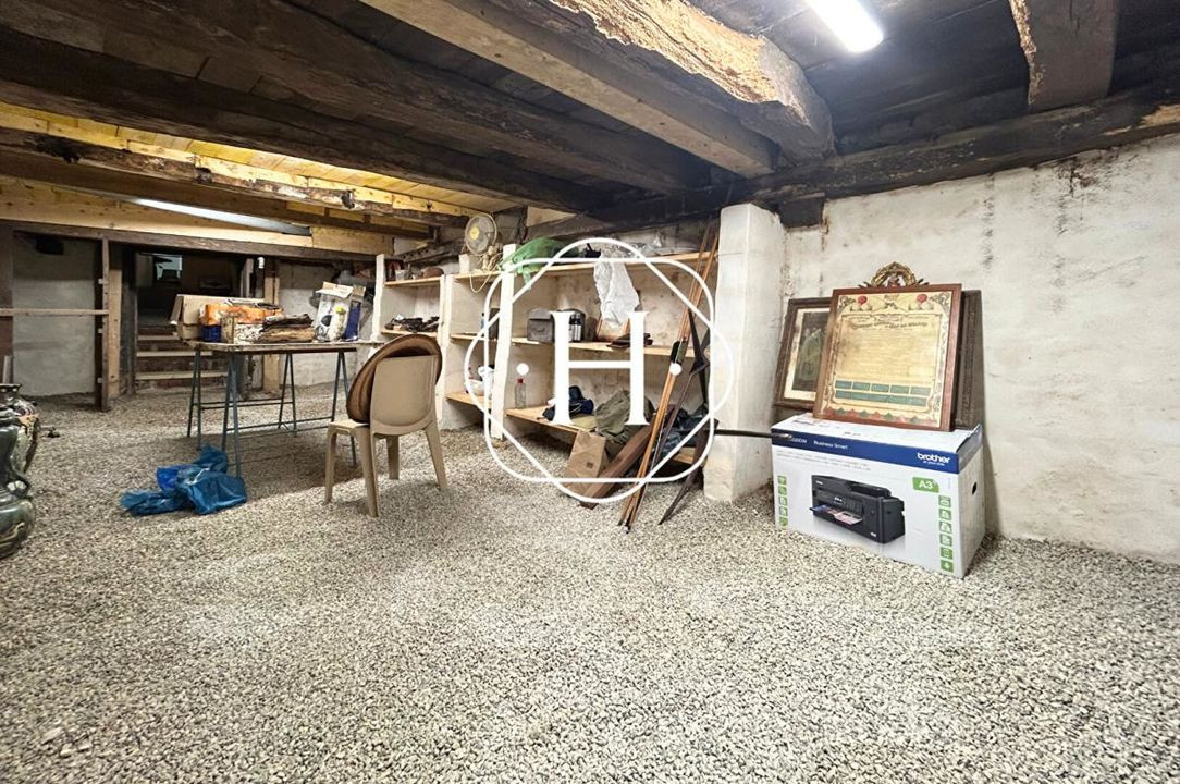 Murs commerciaux / Local professionnel - 94.26m² - Villars Les