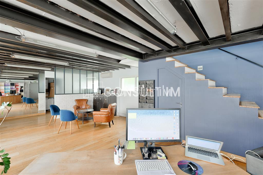 Locaux coup de coeur, duplex atypique style loft  avec terrasse à proximité du métro Ligne 13