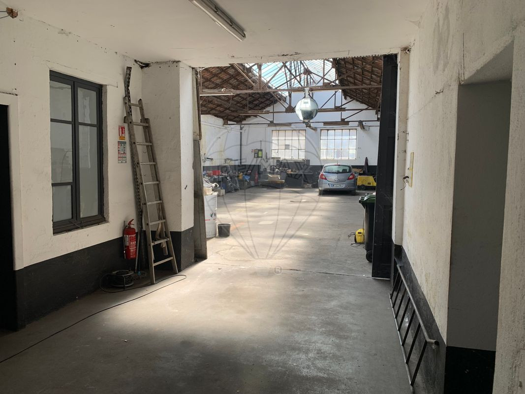 Immeuble 4 chambre(s) à vendre