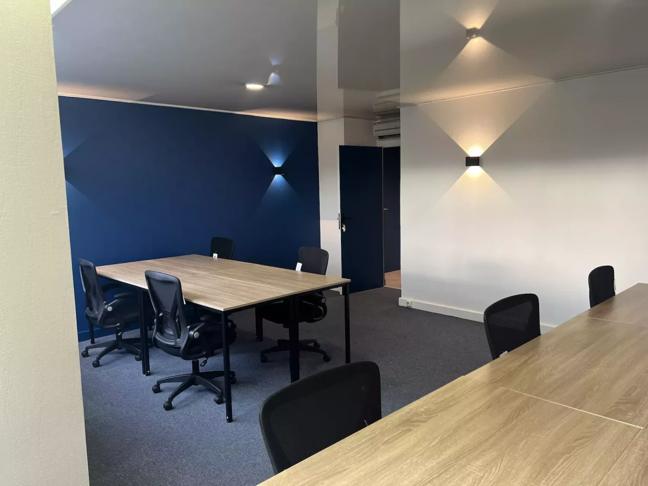Bureau  allant de 10 à 35 m² (140 m² en tout) dispo pour activités médicales et paramédicales
