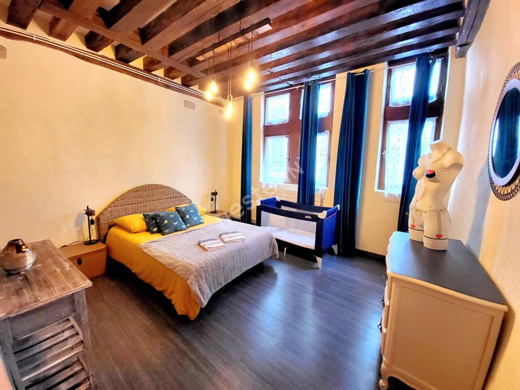 Ensemble immobilier de 3 appartements à Blois quartier historique