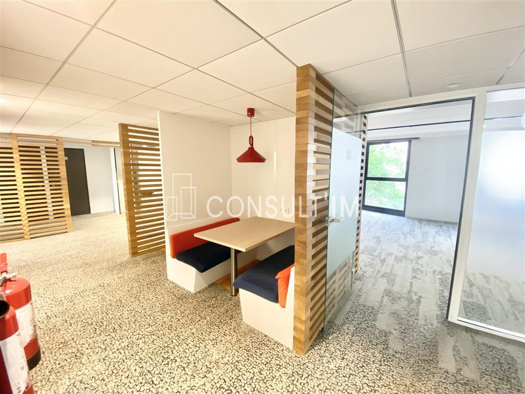Immeuble indépendant avec espace extérieurs !