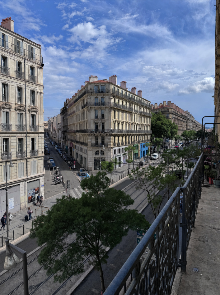 Cabinet libéral haussmanien à louer – Marseille 2ème – Rue de la République