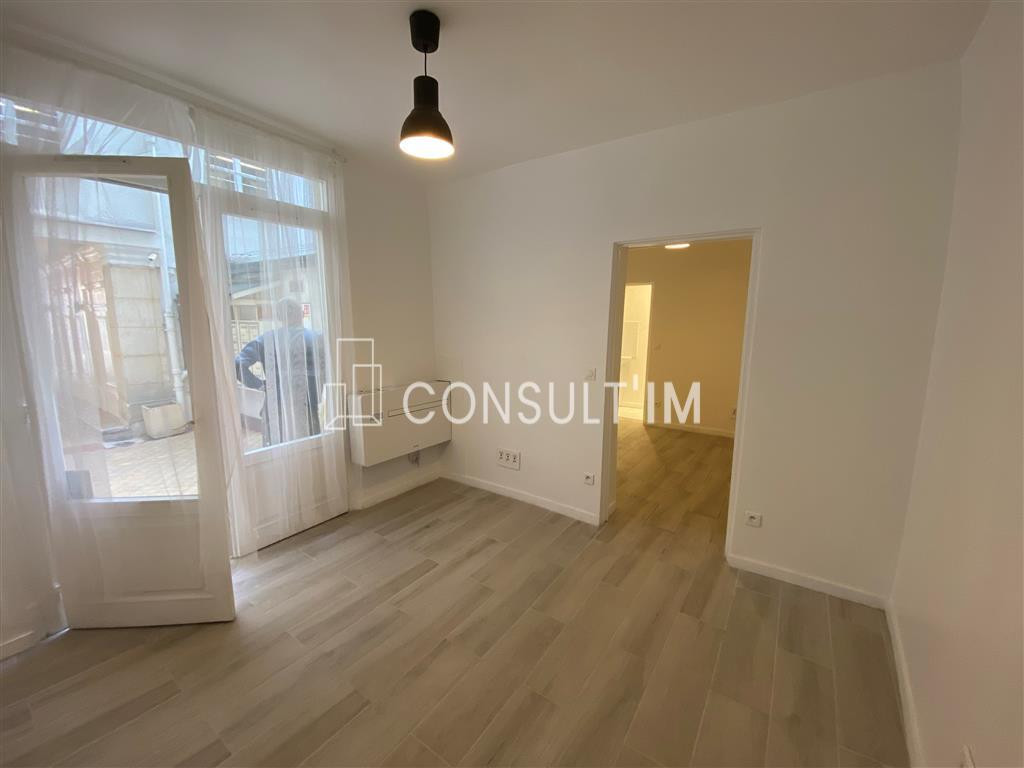 MADELEINE  - BUREAUX REFAITS A NEUF