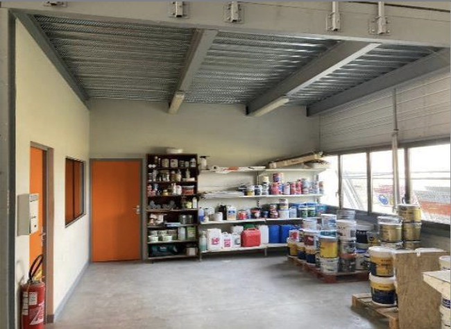CELLULE ARTISANALE/ENTREPOT VIRIAT MAJORNAS 600 m²