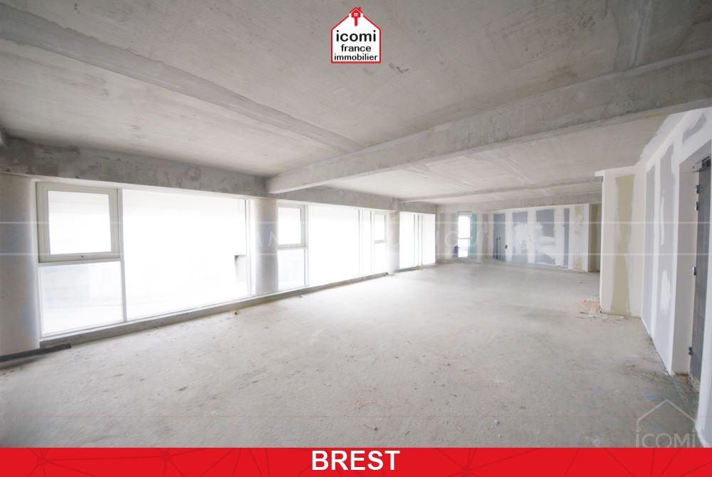 FINISTERE - Brest (29200) - À VENDRE - LOCAL 140 M²  - PREMIER ETAGE  - GRANDE VISIBILISÉE - CENTRE-VILLE - À SAISIR - ASCENSEUR