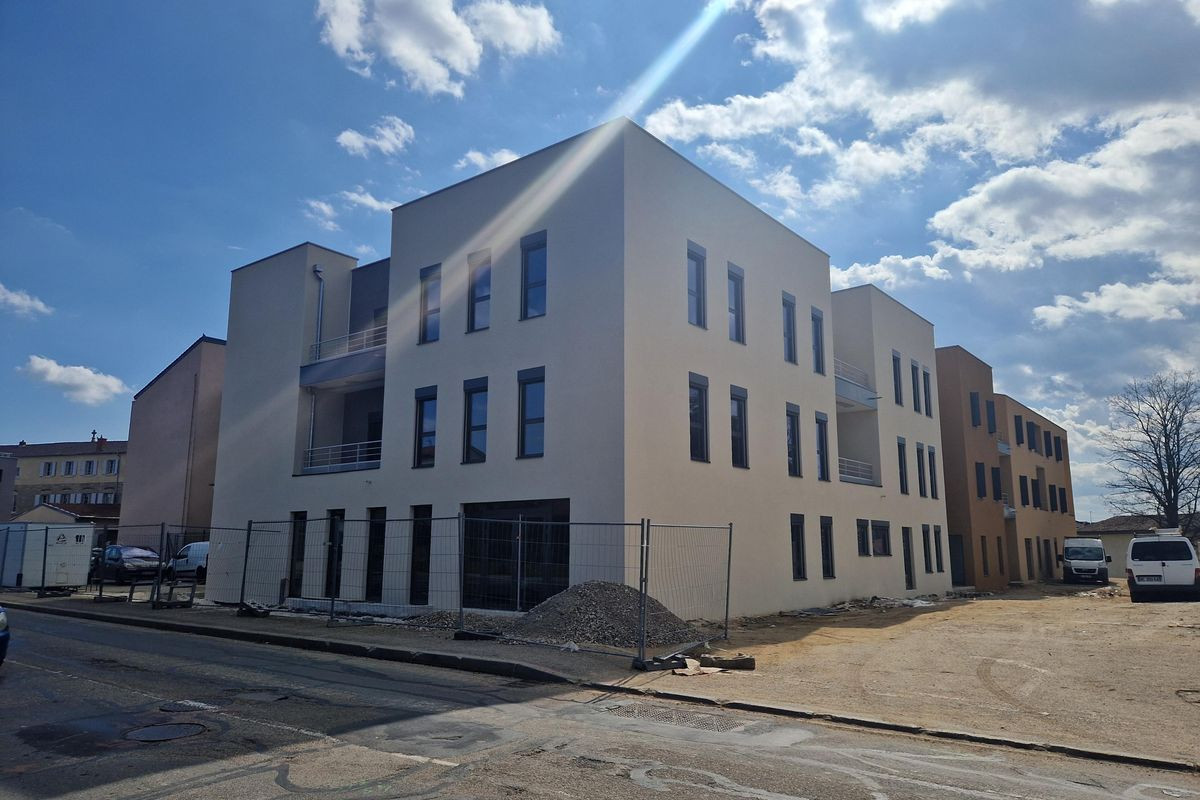 Local commercial 40 m² à vendre – « Pôle santé » à Mornant