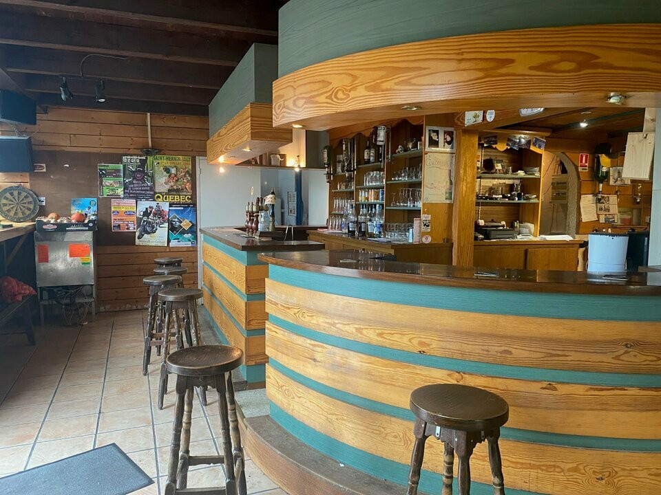LOCAL COMMERCIAL A VENDRE