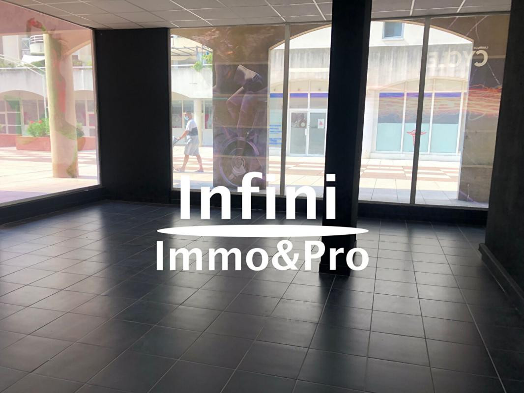 Local Antibes Les Pins 262 m2 divisible en 2