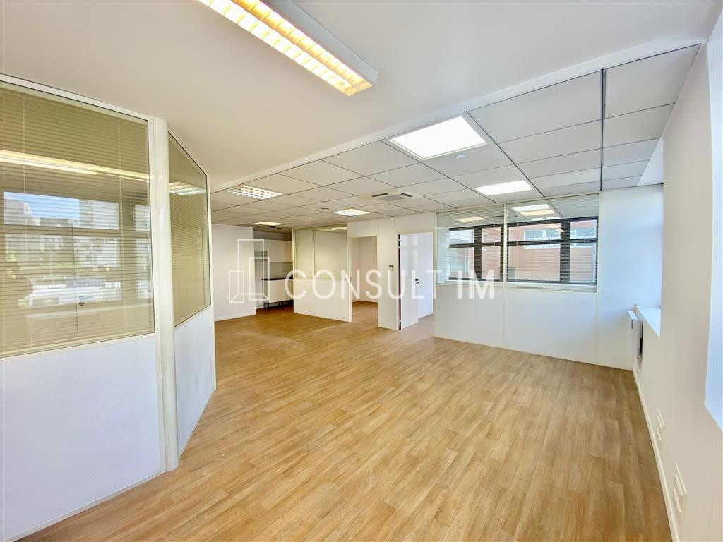 Bureaux rénové et lumineux !