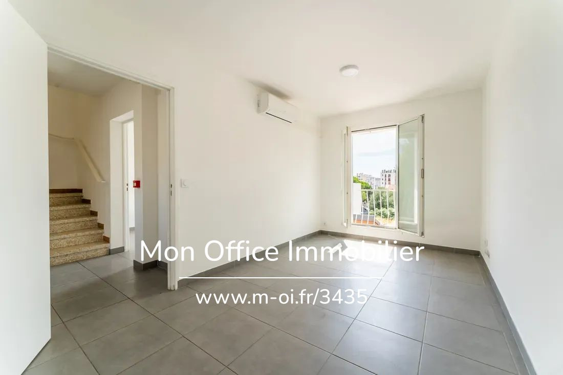 Référence : 4054-LLE - Centre médical 7 pièces à Marseille 14e Arrondissement (13014)