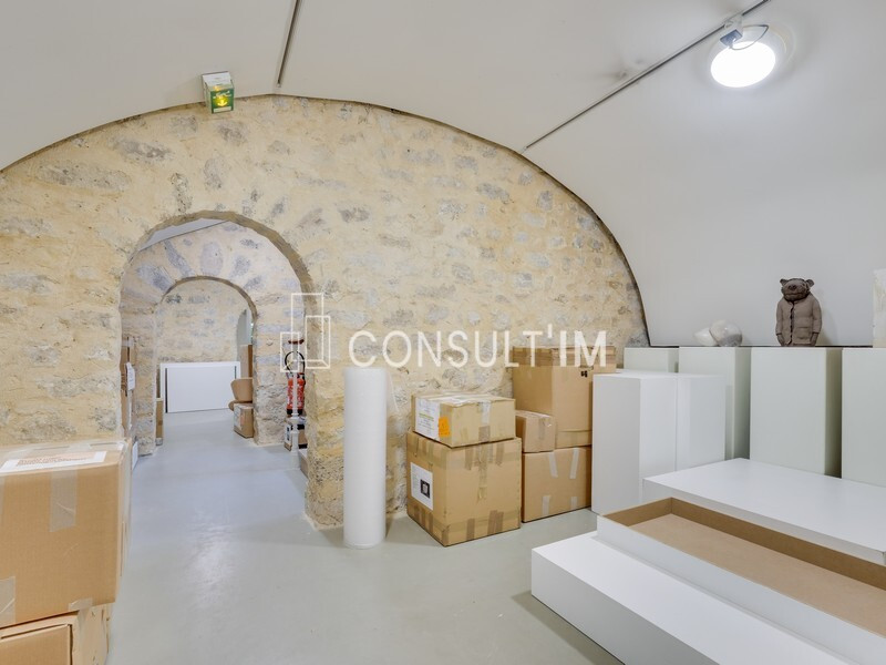 Quartier les Archives, boutique de 203 m²