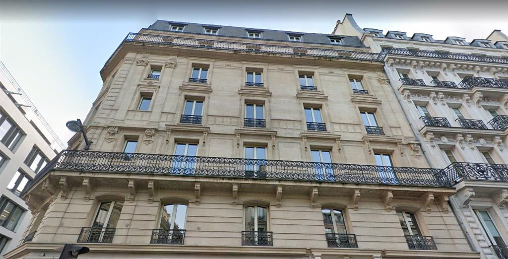 Bureaux lumineux avec balcon filant