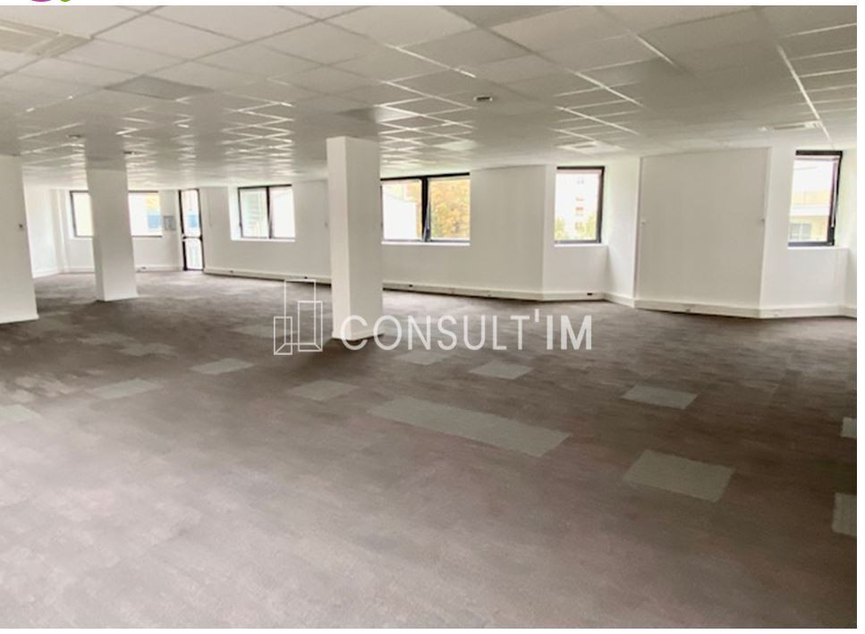 A proximité du métro Marcel Sembat, à louer, bureaux 258m²