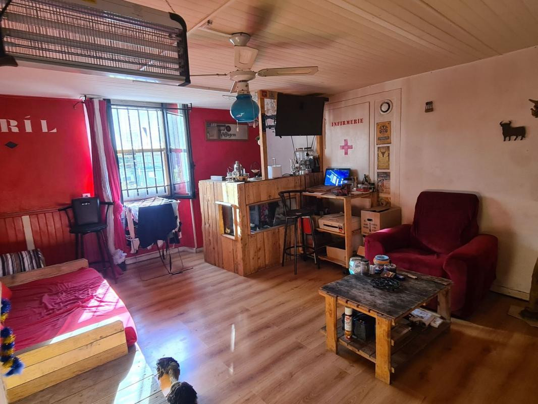 IMMEUBLE AVEC SIX APPARTEMENTS