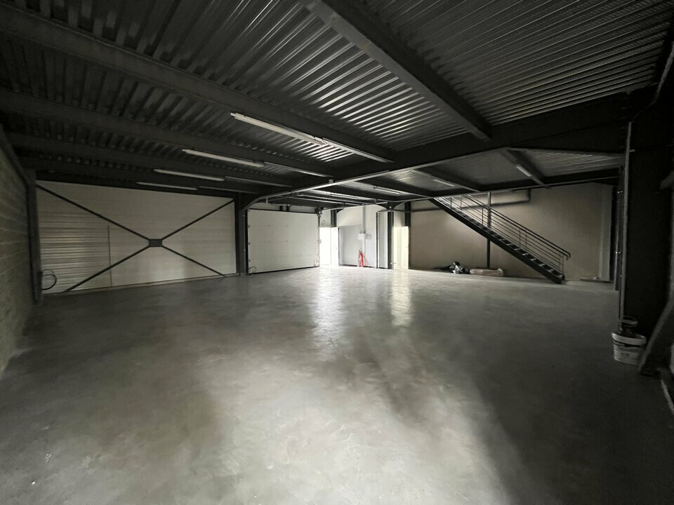 MIXTE ACTIVITES-BUREAUX à vendre