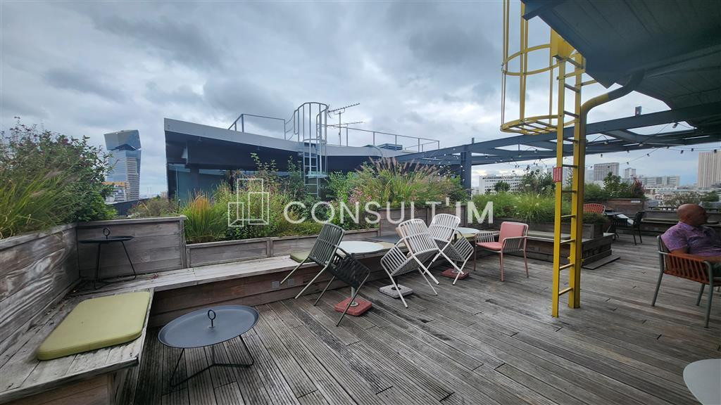 A louer bureaux Plug and Play et en parfait état dans un immeuble avec un rooftop de 400m²