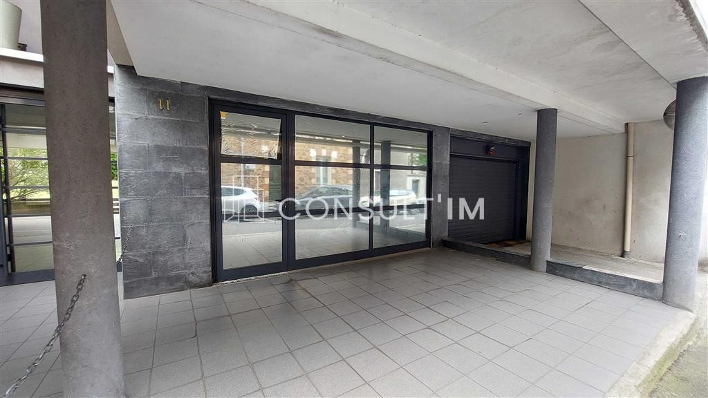 Bureaux à proximité du Bois de Vincennes avec une terrasse de 40m² sur jardin
