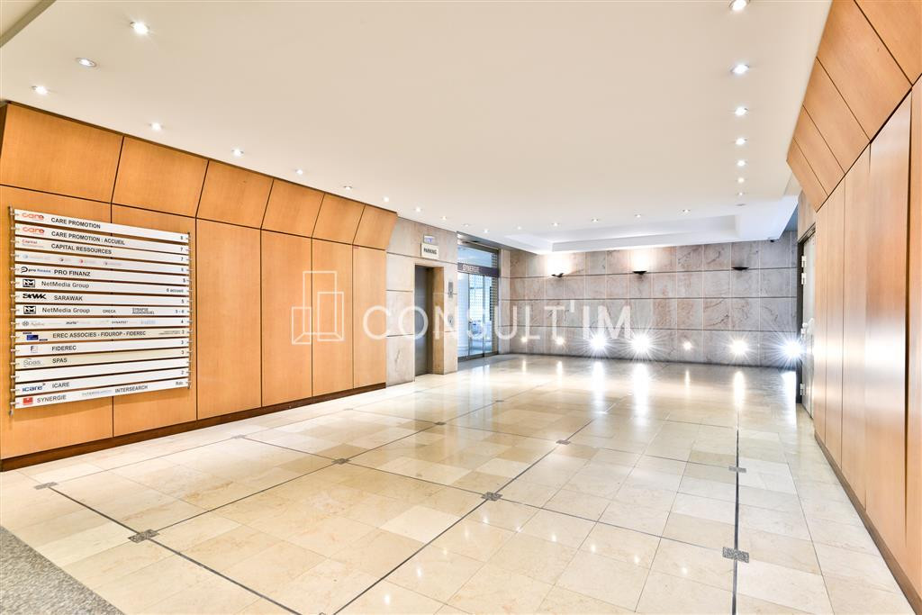 Surface de bureaux  de 200 m² à vendre dans un immeuble de bon standing