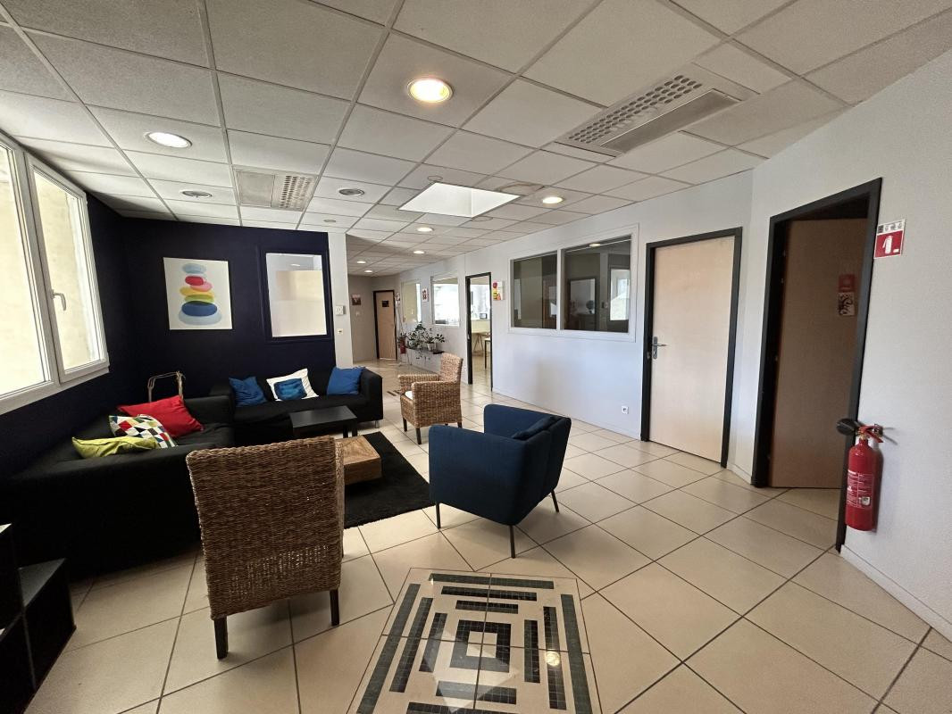 Vente - Bureau - 240 m² - 446 000 € - MONTBONNOT-SAINT-MARTIN