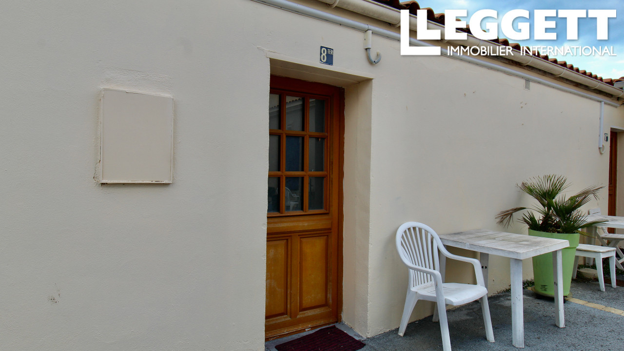 Idéal pour un investisseur à La Rochelle - 2 studios meublés, 2 T1  meublés, et 2 T3 en duplex loués vides