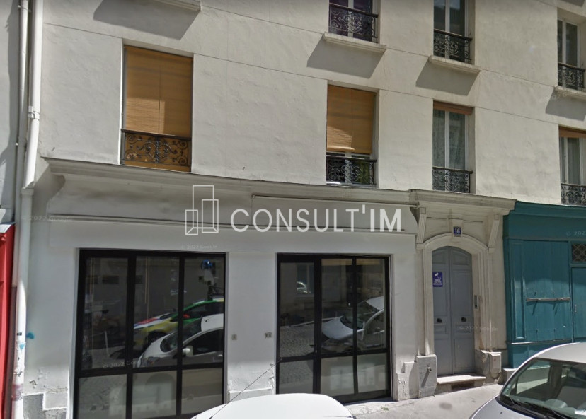 Belle surface de bureau de 55m² en RDC proche du Sacré Coeur