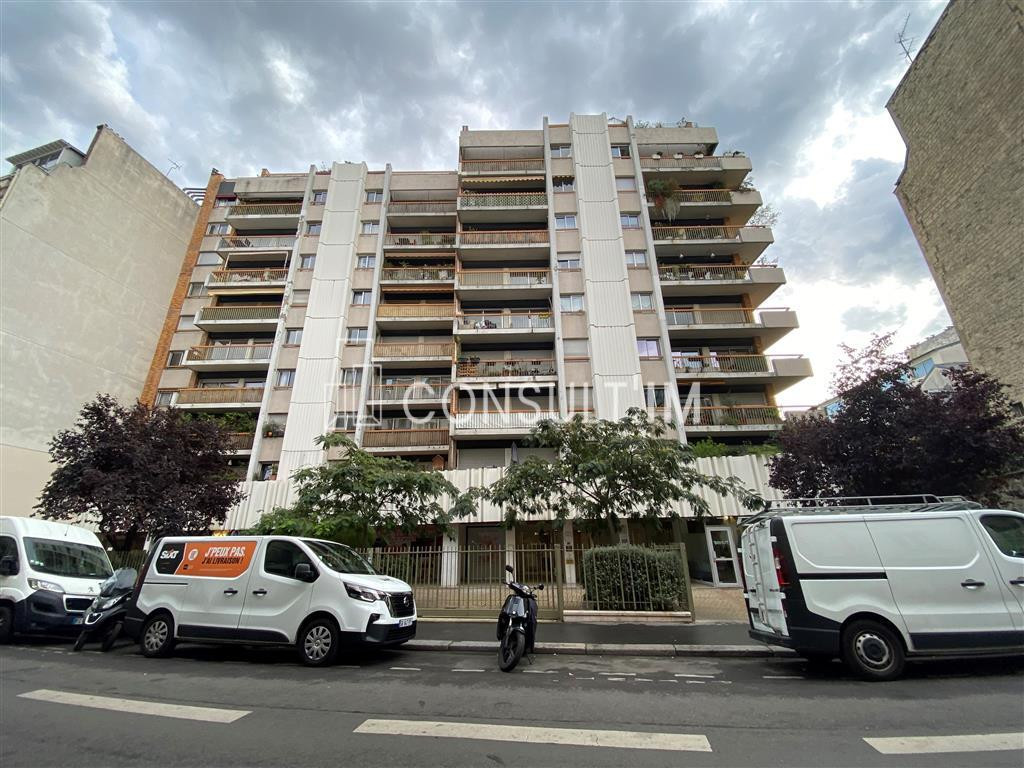 Bureaux entièrement rénovés et climatisés