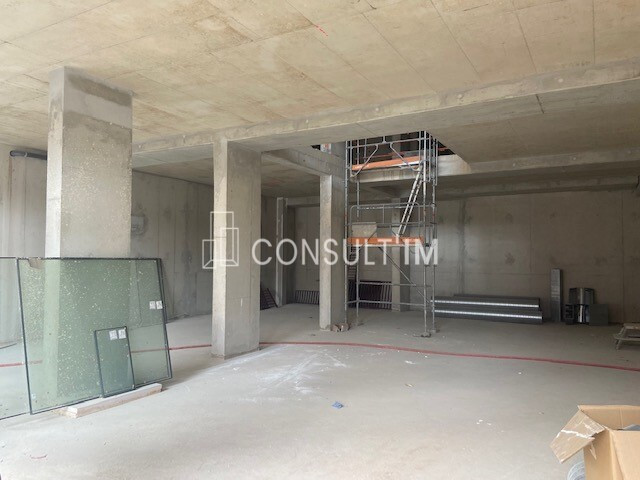 A Louer Cellule commerciale neuve Ivry sur Seine