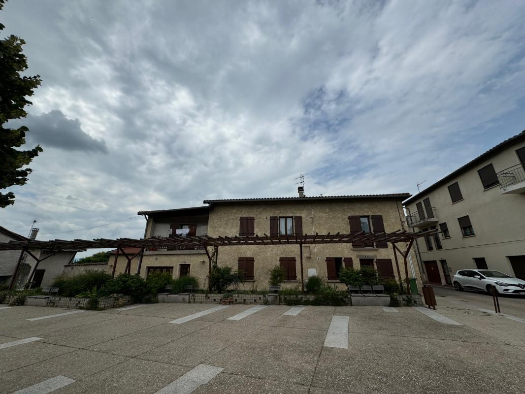 Immeuble de rapport 124m2 avec 2 appartements, GARAGE et CAVE