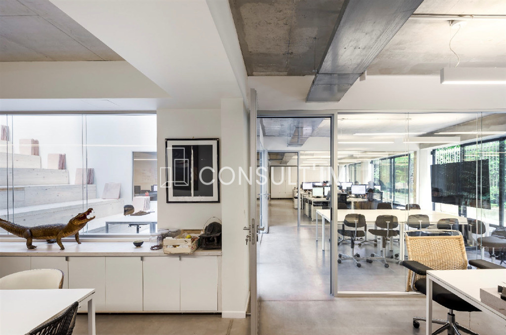 A louer bureaux en très bon état avec terrasse