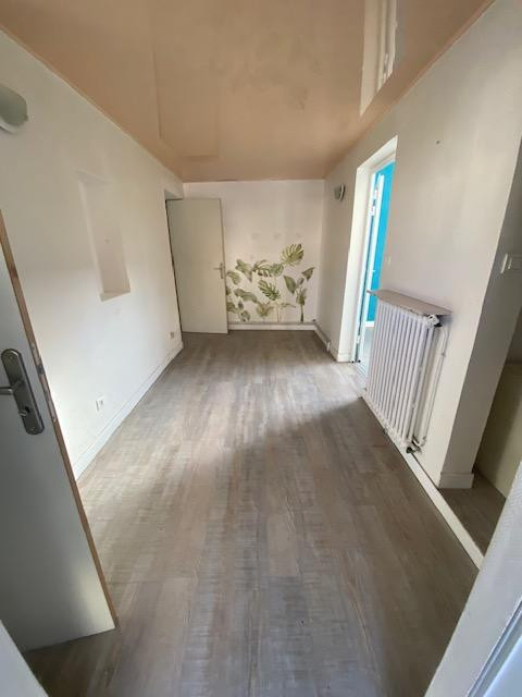 LOCAL PROFESSIONNEL SITUE EN ZONE FRANCHE BORDEAUX RIVE DROITE